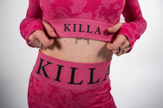 Set long-sleeved t-shirt and tight leggings